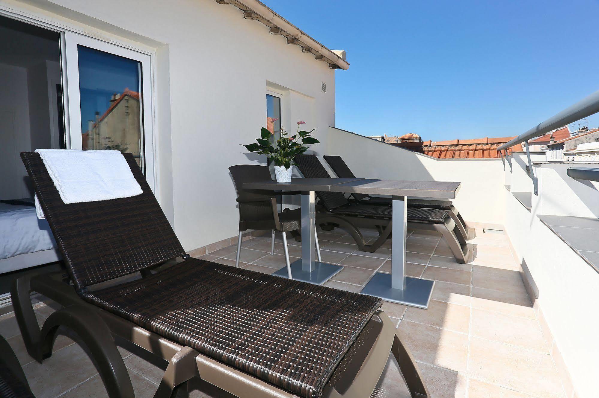 Hoche 2* Cannes